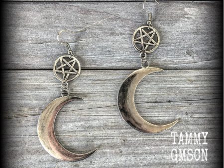 Crescent moon and pentagram earrings For Cheap