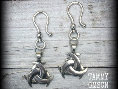 Odins horn earrings-Ear hangers Fashion