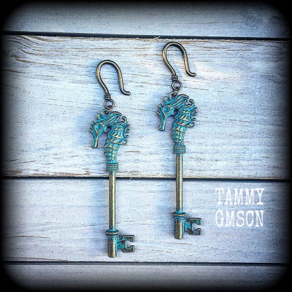 Key earrings-Seahorse earrings Supply